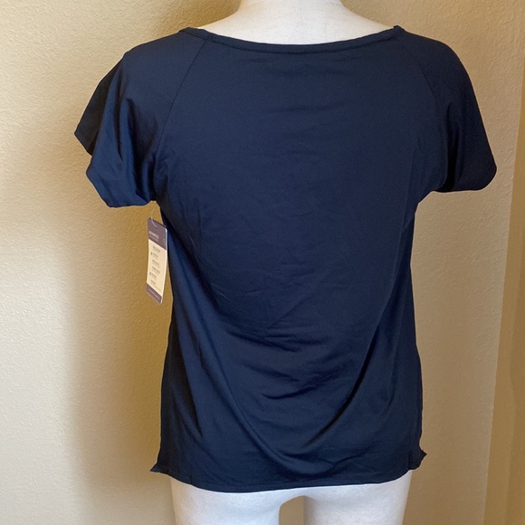 Black Performance Active Top - Picture 6 of 15